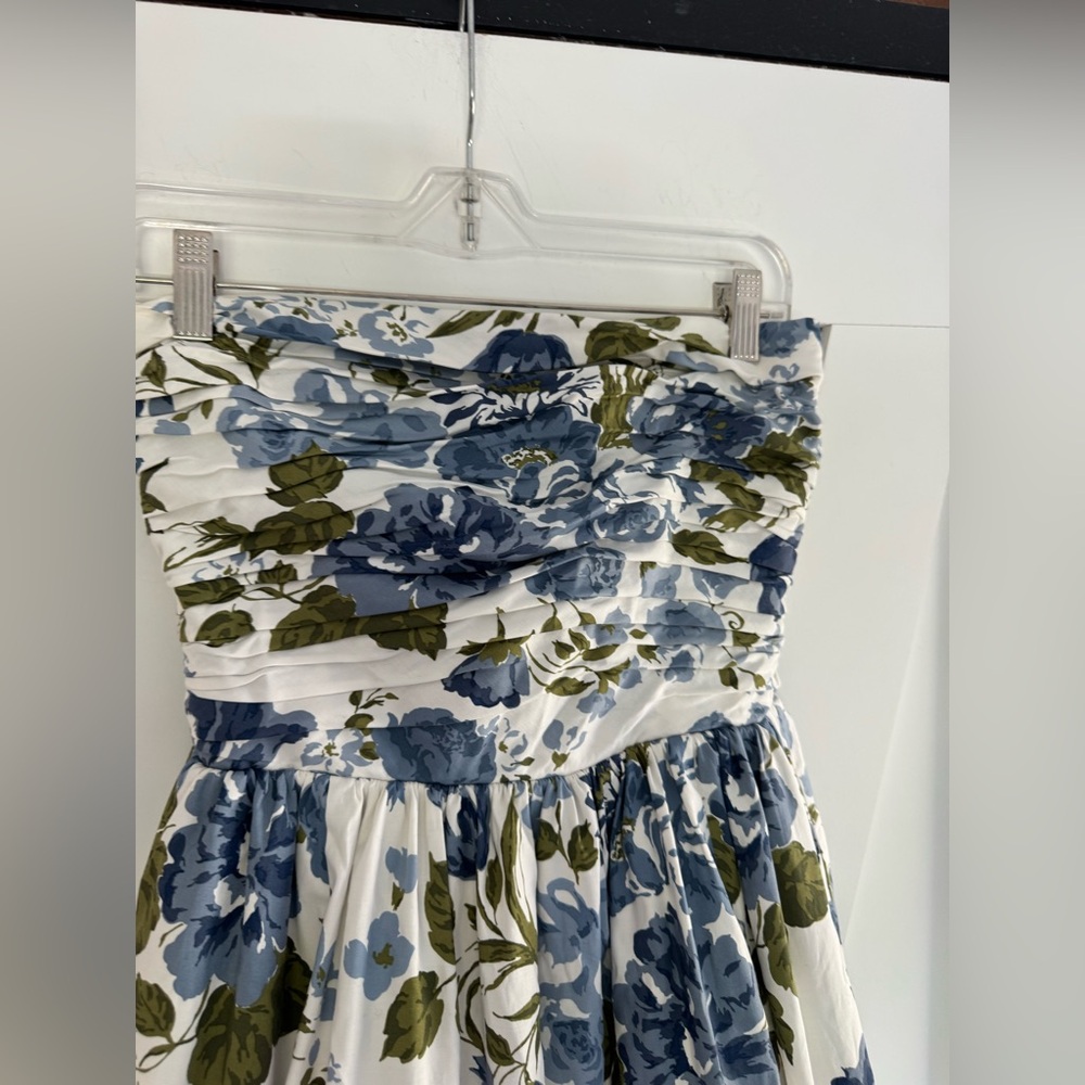 Reformation Kastoria Dress in the Lucca floral print - Picture 7 of 16